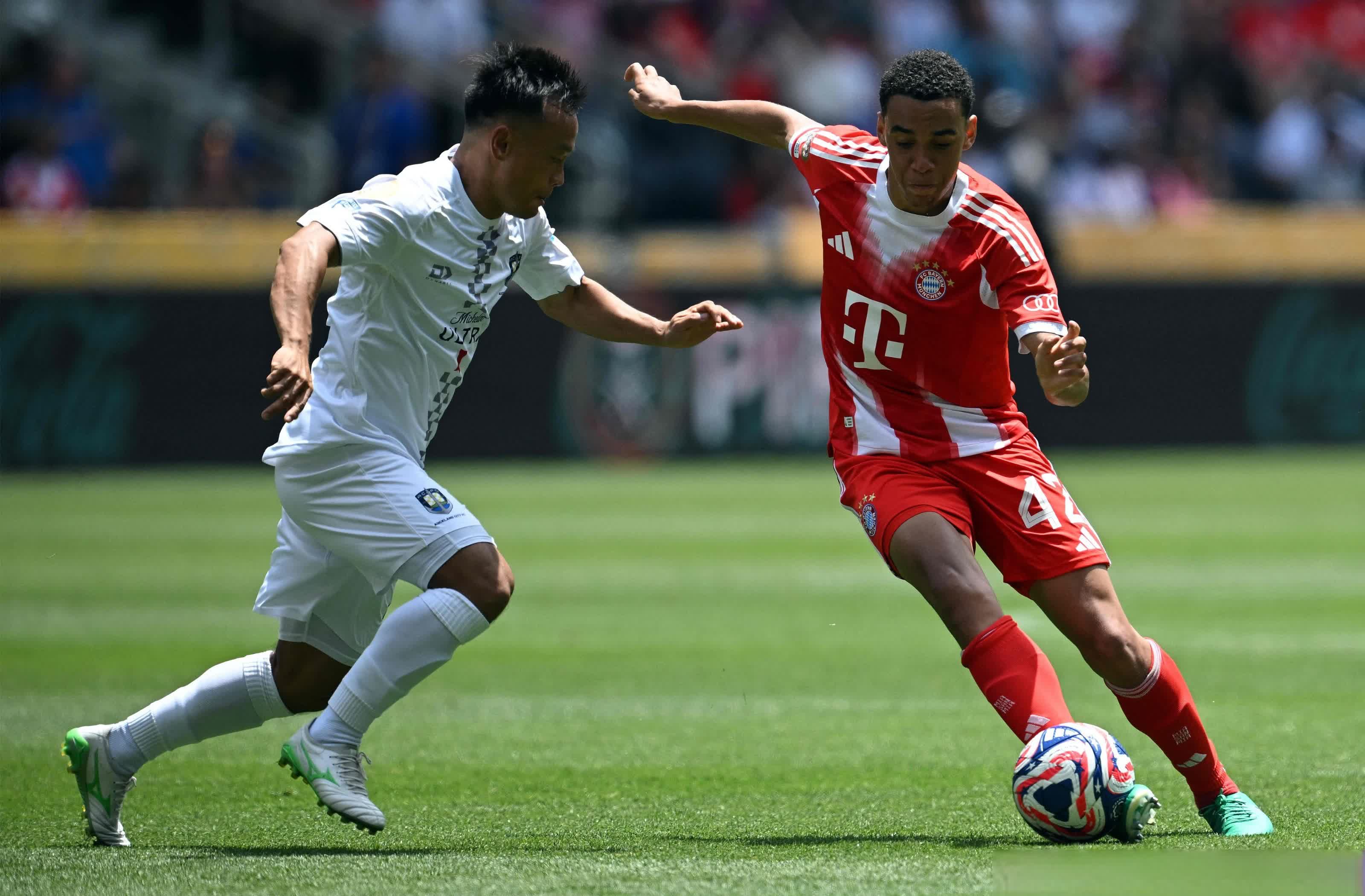 关于费耶诺德迎意大利杯关键赛；加时末段造点机会；质疑声仍在；轮换策略成焦点的信息
